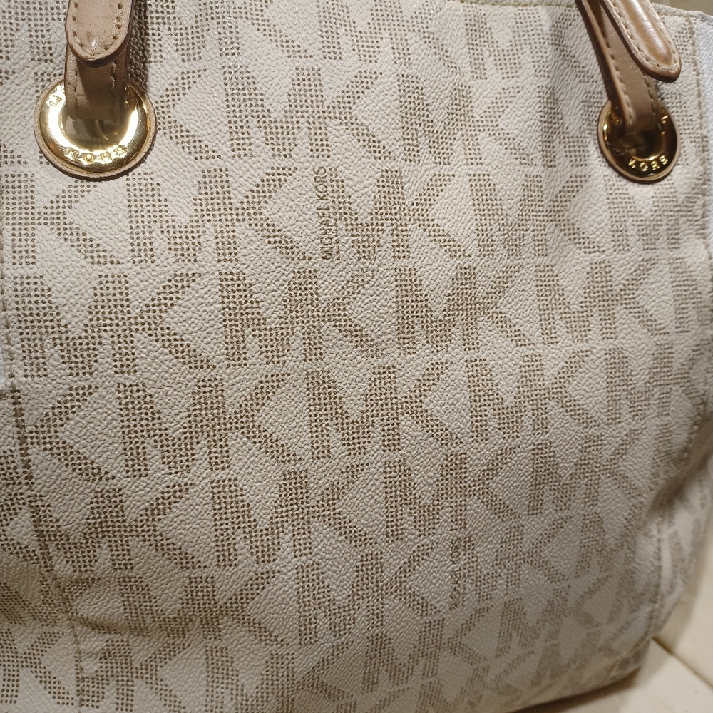 Michael kors tote - Picture 9 of 14